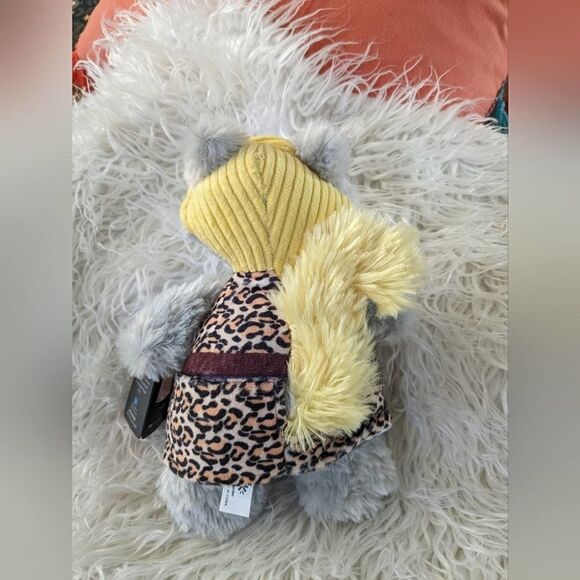 Barkbox Real Housepets "Catty Van de Claw" - Picture 9 of 11